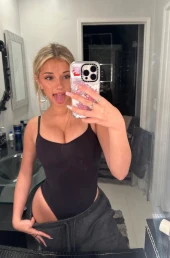 Проститутка Лерка